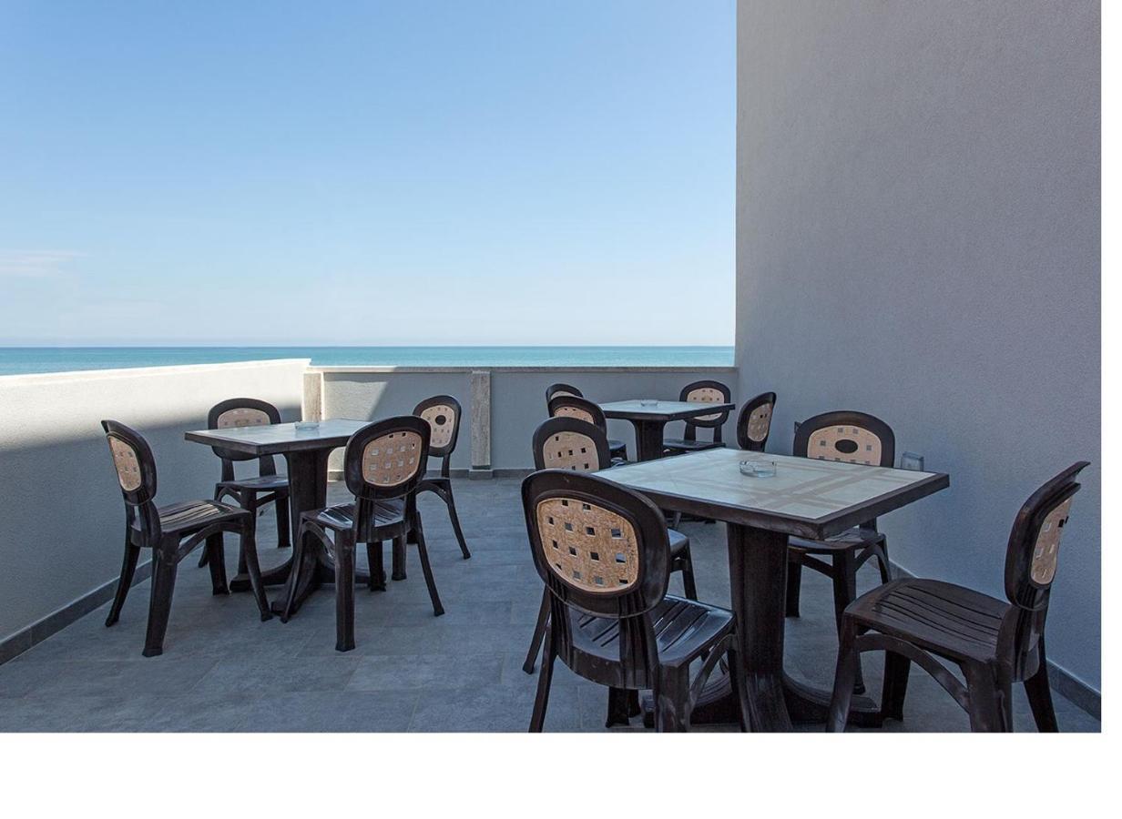 Hotel Tritone Senigallia Exterior foto
